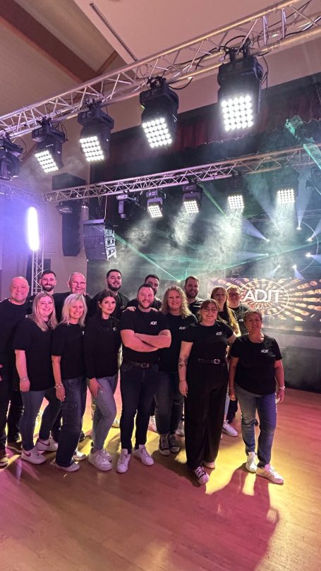 Equipe de bénévoles soirée 90-2000